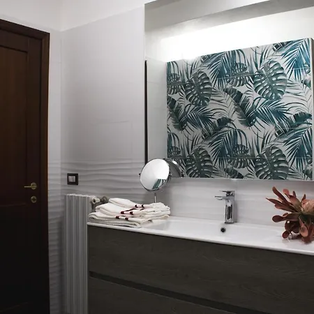 Sol Leone Apartment