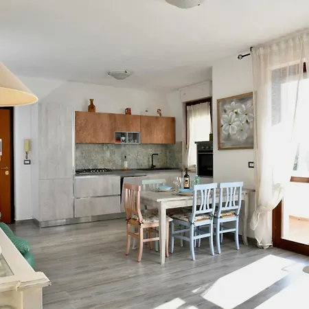 Sol Leone Apartment *
