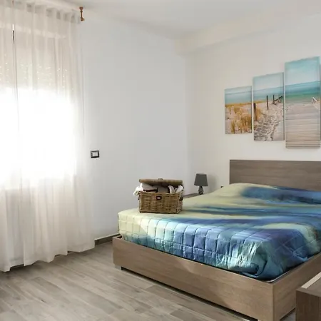 Sol Leone דירה *